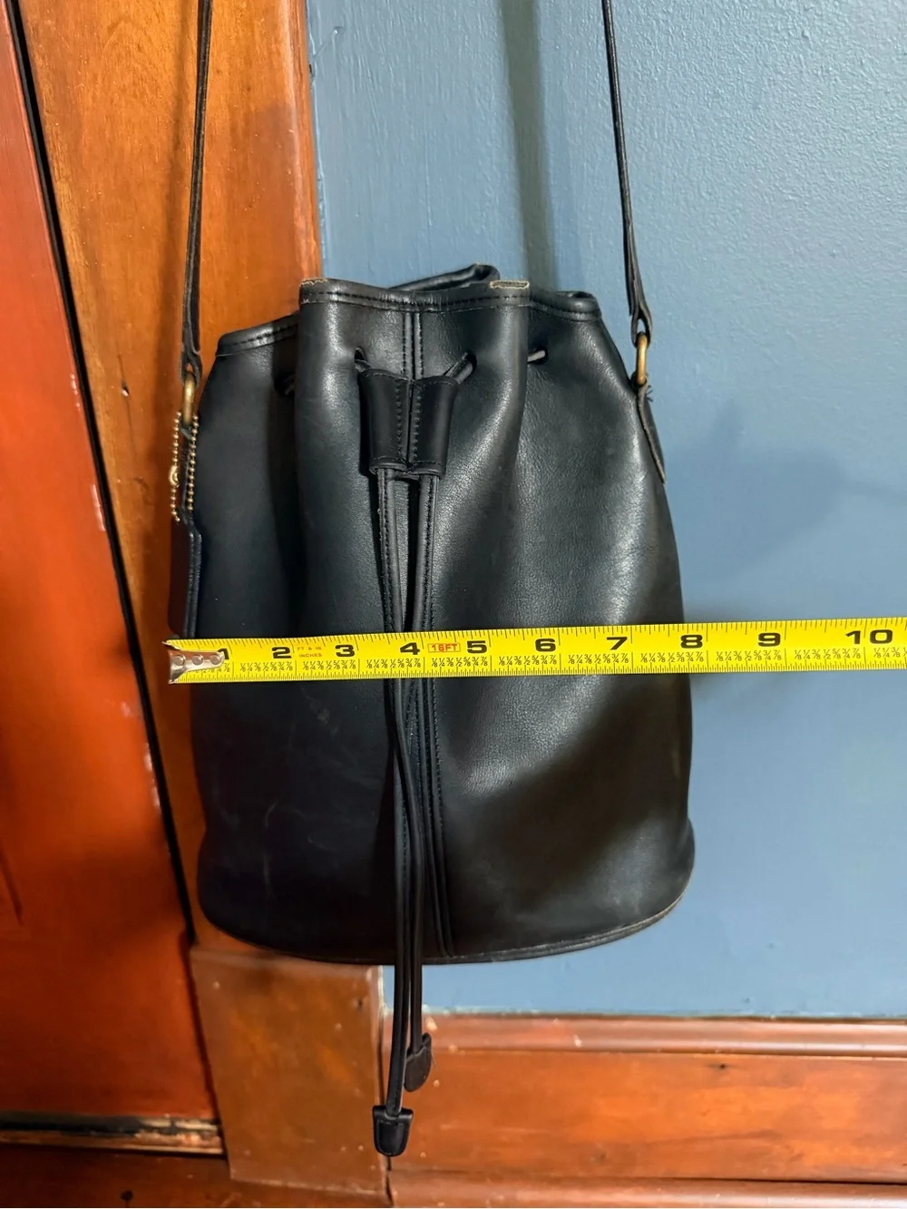 Vintage Coach Black Leather Bucket Bag – Drawstring Crossbody